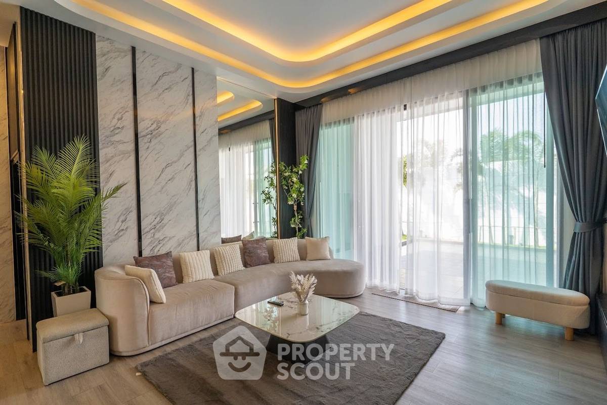 รูป วิลล่า 4-ห้องนอน ใกล้ พัทยาตะวันออก (ID 2916397) - รูปที่ 3/20
