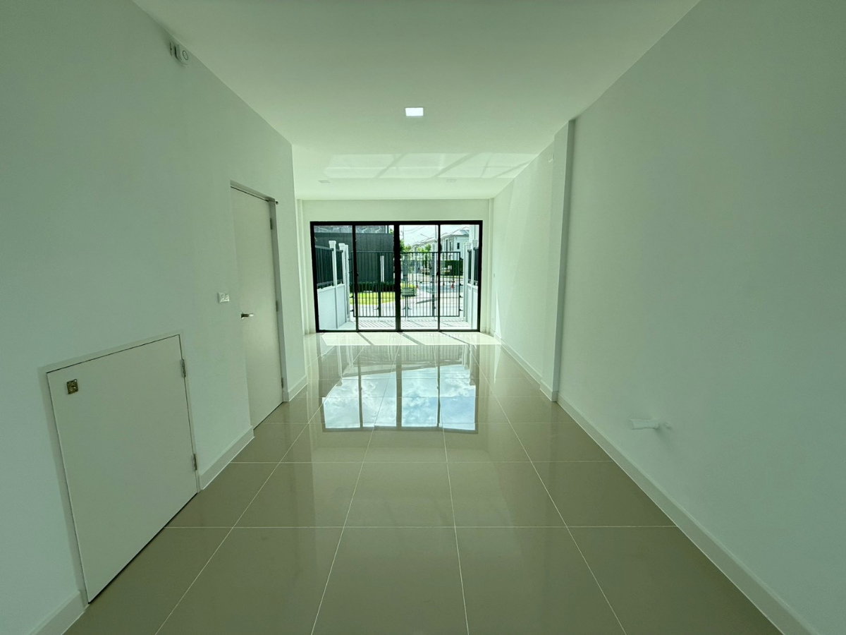 รูป #ขาย / เช่า โฮมออฟฟิศ 3 ชั้น DISTRICT พหลโยธิน–วิภาวดี | AP Home Office มี 3ห้องนอน 4 ห้องน้ำ โฮมออฟฟิศทำเลดีในโครงการคุณภาพจาก AP - รูปที่ 3/18