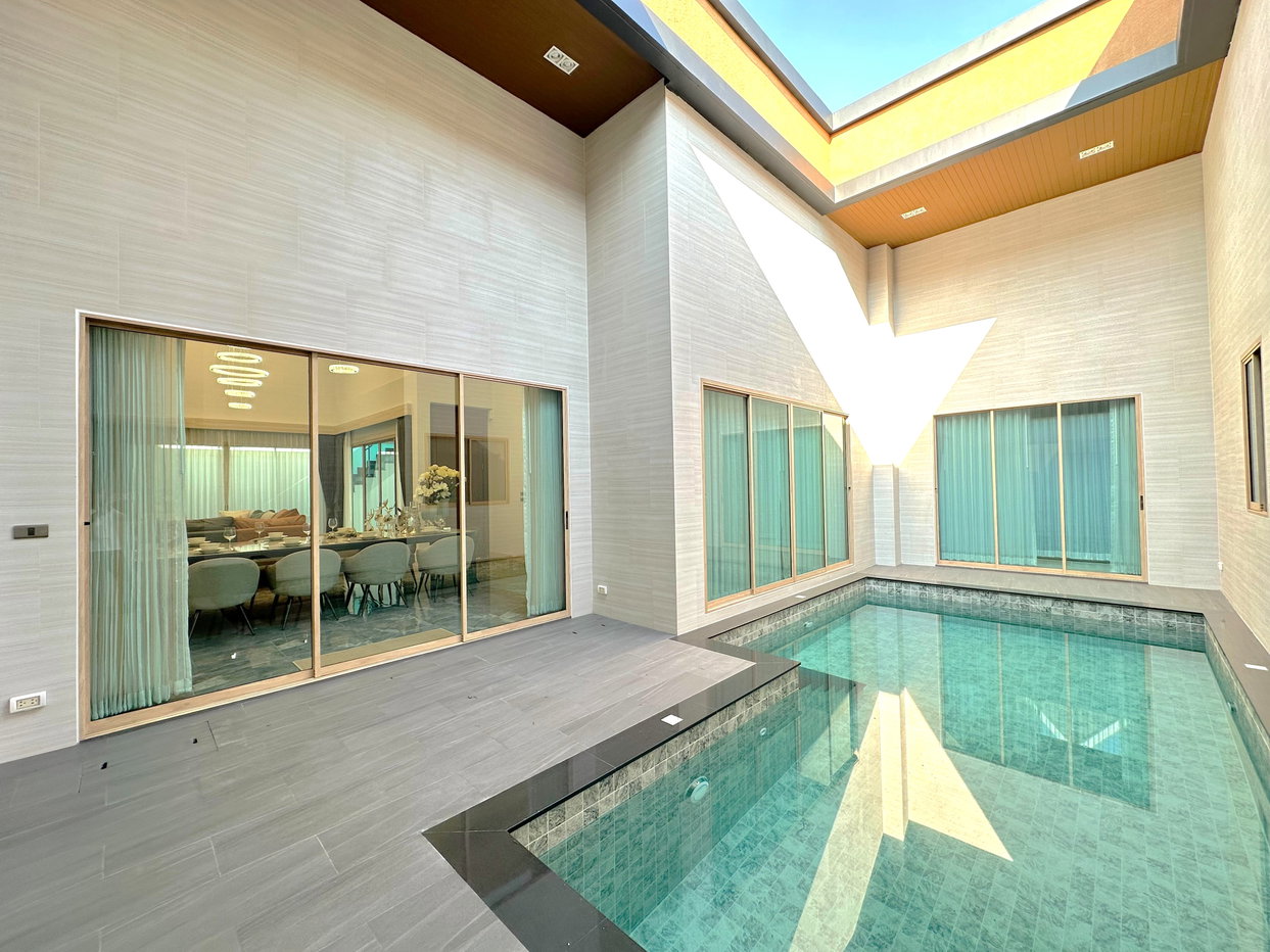 picture Luxury Pool Villa for Sale Thung Klom Tan Man - 15/18