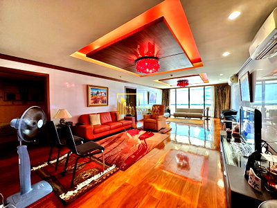 Condos for sale Bangkok University : Las Colinas | Stylish 3 Bedroom Property For Sale in Asoke - BR14650CD