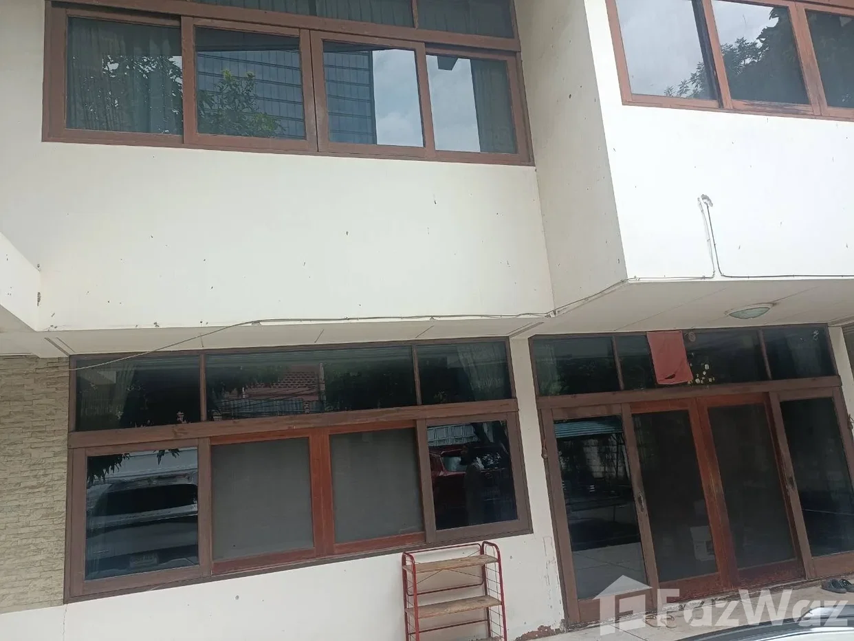 picture 4 Bedroom House for rent in Si Phraya, Bangkok  5703905 - 5/7