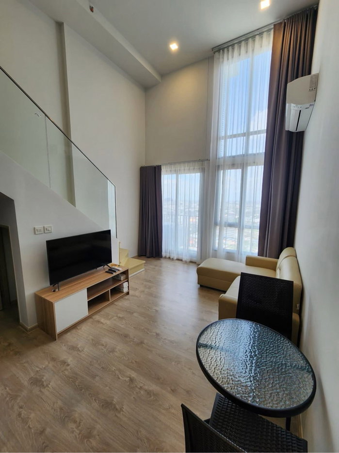 รูป ห้อง Duplex ชั้นสูง 1 ห้องนอน 25,000/เดือน - รูปที่ 1/6