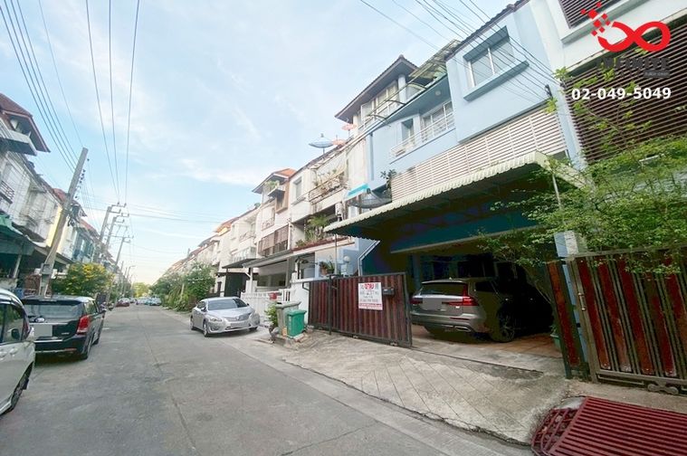 3-bed townhouse for sale, 280 sqm, 29.7 sq wah, Sinthanee Ladprao 80