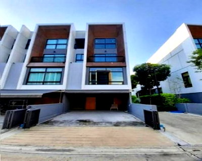 เช่าทาวน์โฮม สถาบันเทคโนโลยีไทย-ญี่ปุ่น :  ให้เช่าทาวน์โฮม 3.5 ชั้น หมู่บ้าน อาร์เด้นท์ พัฒนาการ Arden Pattanakarn 20 เฟอร์ฯบางส่วน แอร์ 5 เครื่อง / อยู่อาศัย หรือ Home Office จดบริษัทได้