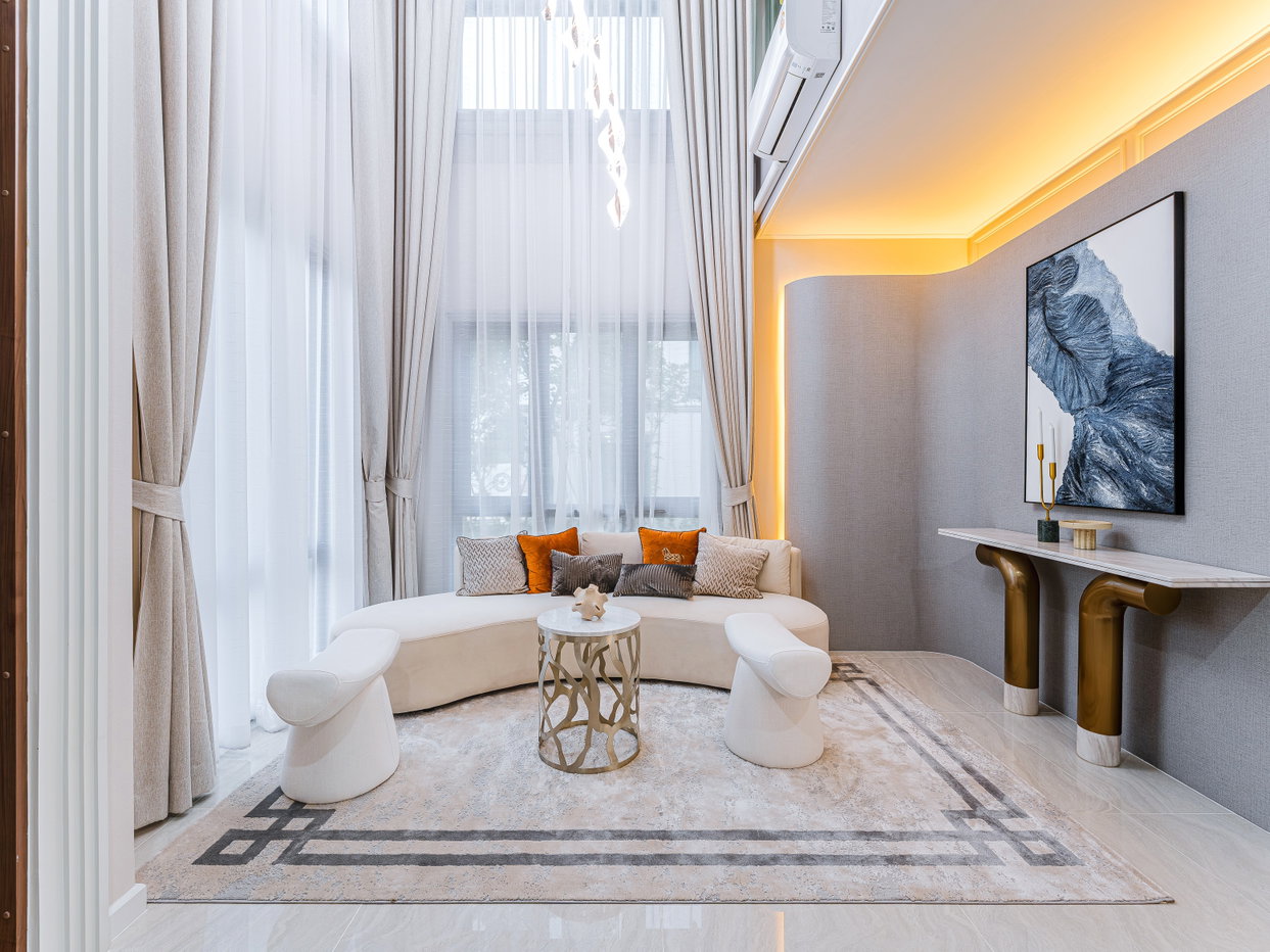 picture House for Sale Nong Pla Lai East Pattaya Modern Family - 2/20