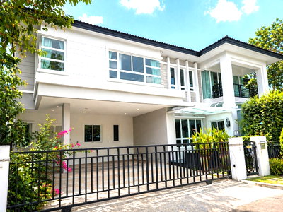Houses for sale Bangkok : Massive Price Drop 🔥
Corner House at Bangkok Boulevard Ramintra 3
Luxury living at an unbeatable price.
The perfect home… now within reach. 🏡✨