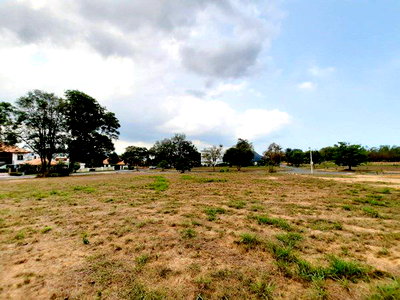 Land for sale Bang Lamung Chonburi : Land for sale on Phoenix Golf course