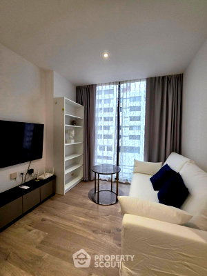 คอนโดให้เช่า : คอนโด 2-ห้องนอน ที่ ฟินน์ อโศก ใกล้ BTS อโศก (ID 2912938)