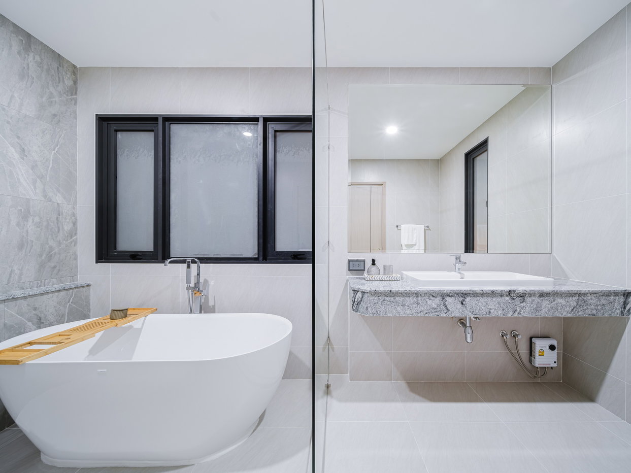 picture House for Sale Nong Pla Lai East Pattaya Modern Family - 16/20