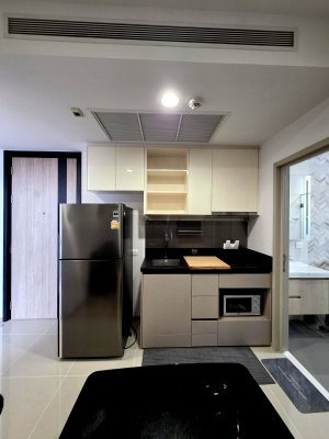 คอนโดให้เช่า : Oka Haus Sukhumvit 36 >> Minimum lease term 1 year Price : 28,000 baht  >> 41.20sqm  Room Type: 2 bedroom (Line ID : meigood777)