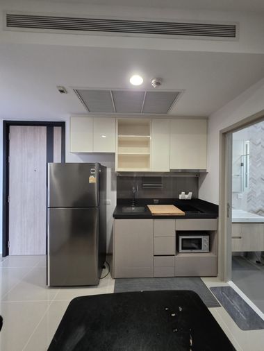 Oka Haus Sukhumvit 36 >> Minimum lease term 1 year Price : 28,000 baht  >> 41.20sqm  Room Type: 2 bedroom (Line ID : meigood777)