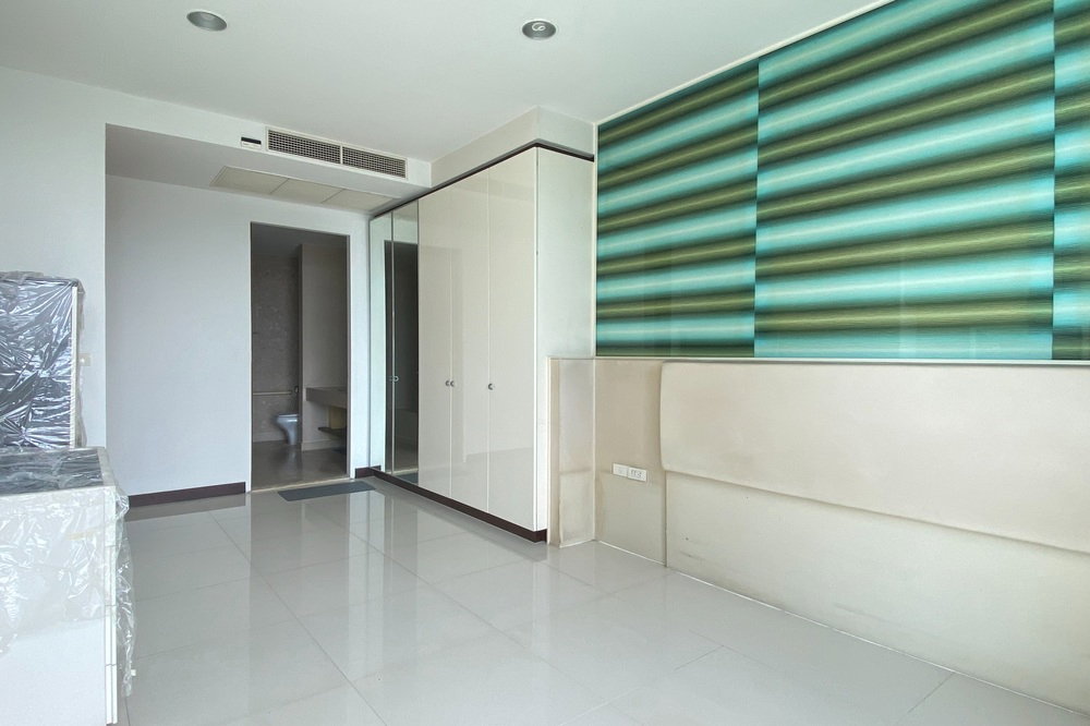 รูป ขายด่วน !! Chatrium Riverside Condominium, 2 นอน, 2 น้ำ, ชั้นสูง 19++, ห้องนั่งเล่นกว้าง, ระเบียงกว้าง !! Code C20260500023 แต่งครบ, ราคาพิเศษ!!📣📣 - รูปที่ 6/9