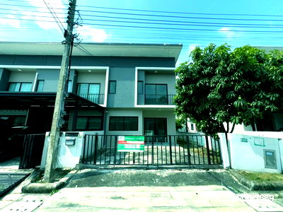 TOWN HOUSE 28.5 Sq.w. Bang Plee Samut Prakarn for 2.3M