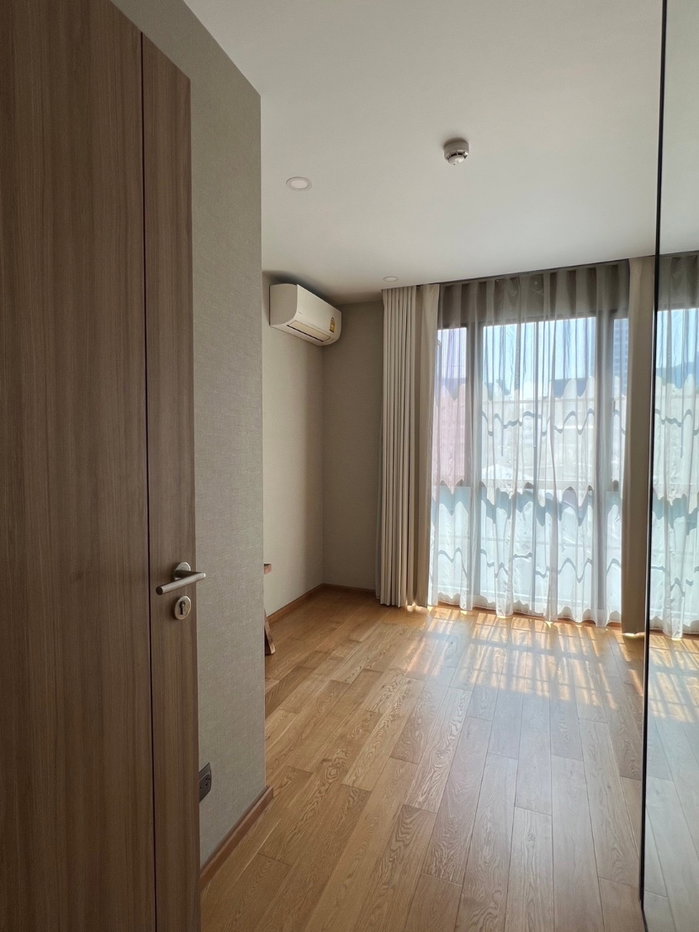 รูป 🌟 ปล่อยเช่าคอนโดหรูใจกลางหลังสวน! Na Vara Residence (ณ วรา เรสซิเดนซ์) ใช้ชีวิตเหนือระดับ ตอบโจทย์ทุกไลฟ์สไตล์คนเมือง 🏙️ - รูปที่ 8/15