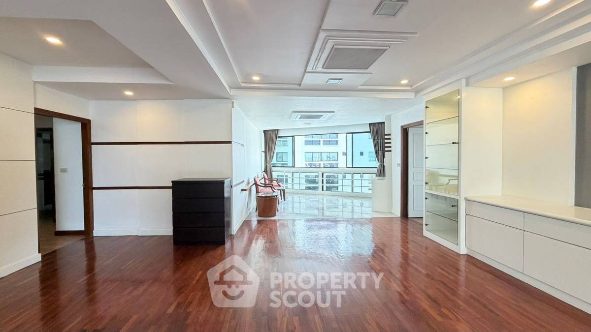 รูป คอนโด 3-ห้องนอน ที่ เพรสซิเดนท์ ปาร์ค คอนโดมิเนี่ยม ใกล้ MRT ศูนย์การประชุมแห่งชาติสิริกิติ์ (ID 783199) - รูปที่ 3/5