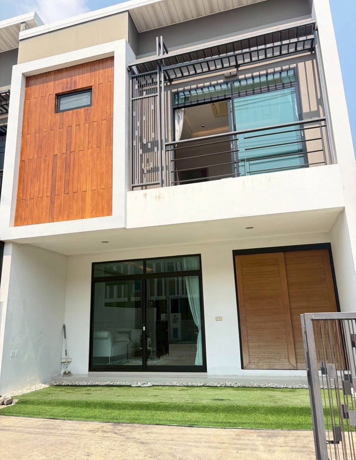 รูป   ให้เช่า บ้านสวย 🏠 ตกแต่งพร้อมอยู่  ทาวน์โฮม 2ชั้น ตกแต่งสวย พร้อมอยู่  - รูปที่ 1/10