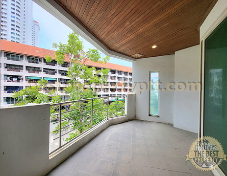 Studio 46 sq.m. in Jomtien Plaza Residence, just 100 m from the beach