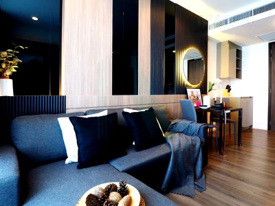 Condos for rent : 🎊 For Rent Condo WHIZDOM ESSENCE SUKHUMVIT Building 1, Floor 18,2 bed room, Room size 53 sqm
