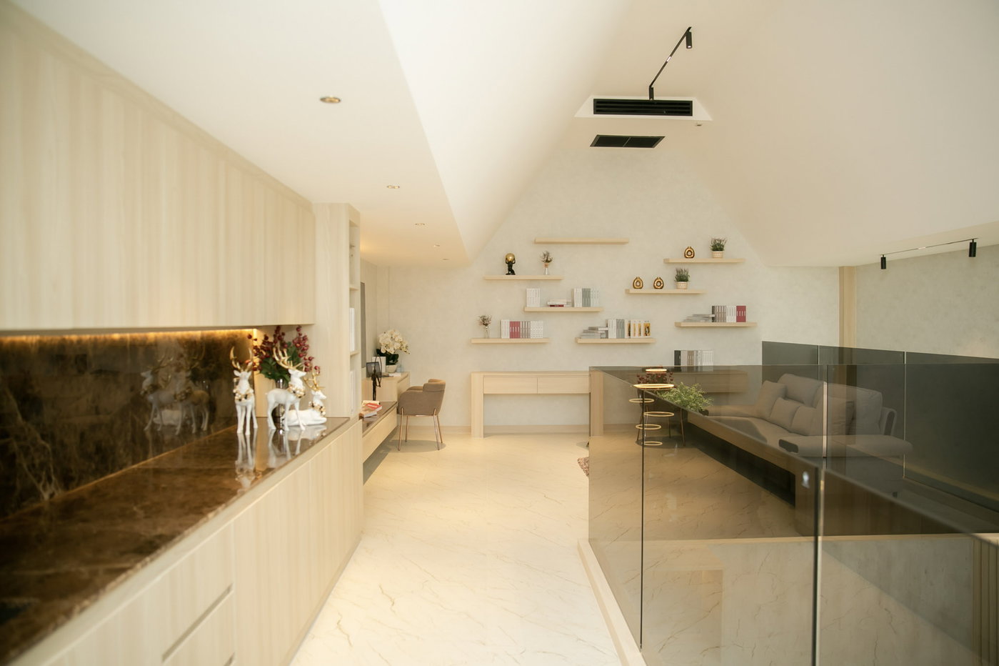 รูป Ultra Luxury Pool Villa for Sale Thung Klom Tan Man Pattaya - รูปที่ 9/23