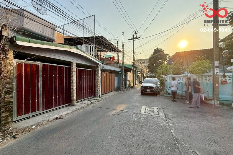 รูป ขายทาวน์เฮาส์ 2ชั้น ซอยบางบอน 1/11 รีโนเวทใหม่ 27 ตร.วา - รูปที่ 2/11
