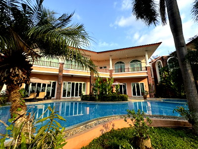 บ้านเดี่ยว ชลบุรี : Luxury Pool Villa for Sale East Pattaya