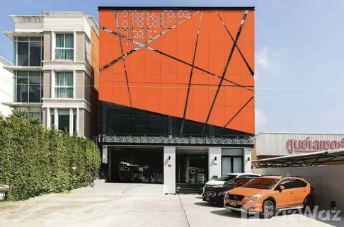 3 Bedroom House for rent in Khlong Sam Prawet, Bangkok  6296968