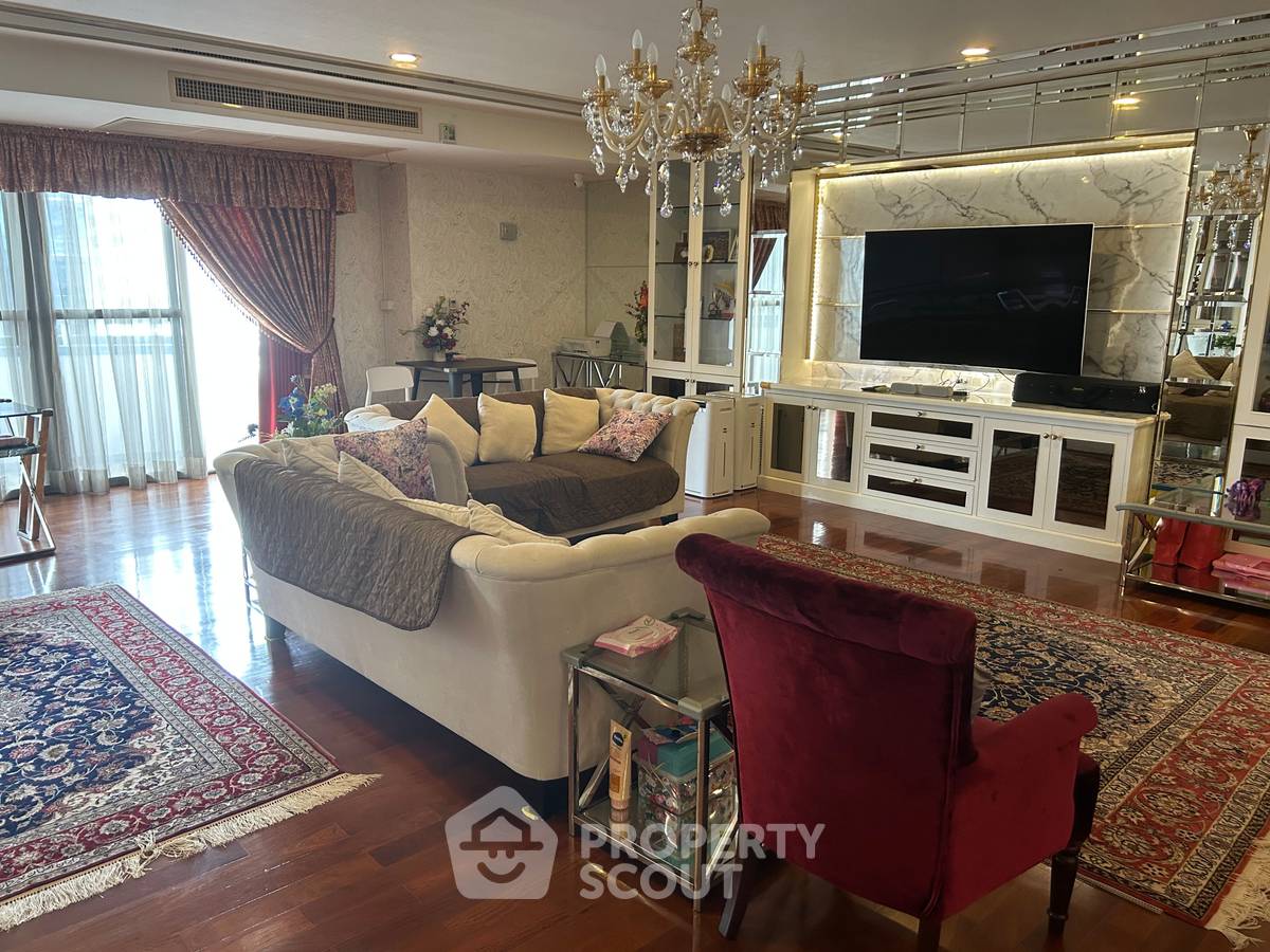 picture 2-BR Condo at Las Colinas near BTS Asok (ID 2910582) - 4/12
