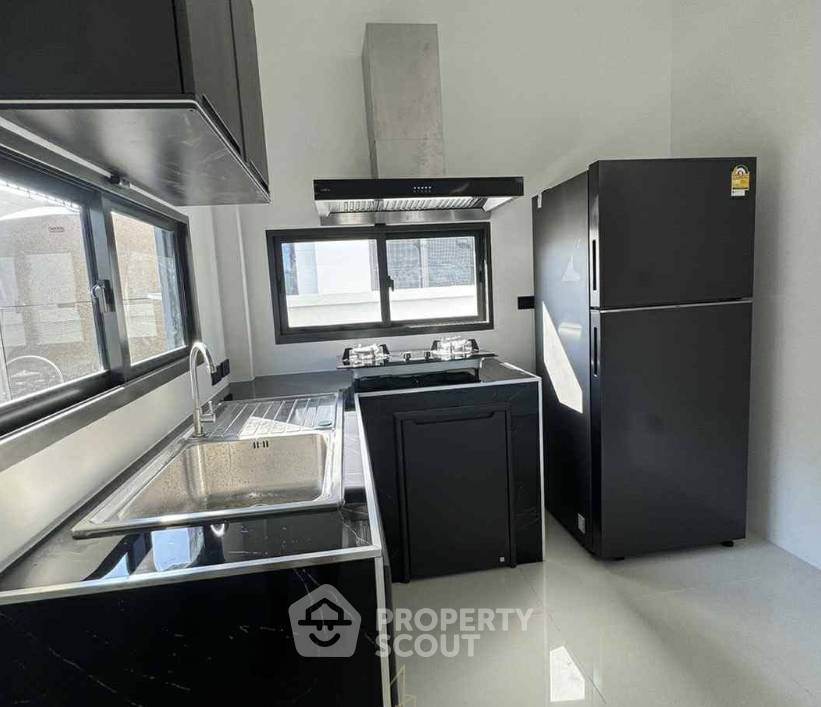 รูป บ้าน 4-ห้องนอน ที่ บางกอก บูเลอวาร์ด บางนา กม.5 ใน บางแก้ว (ID 2875137) - รูปที่ 6/9