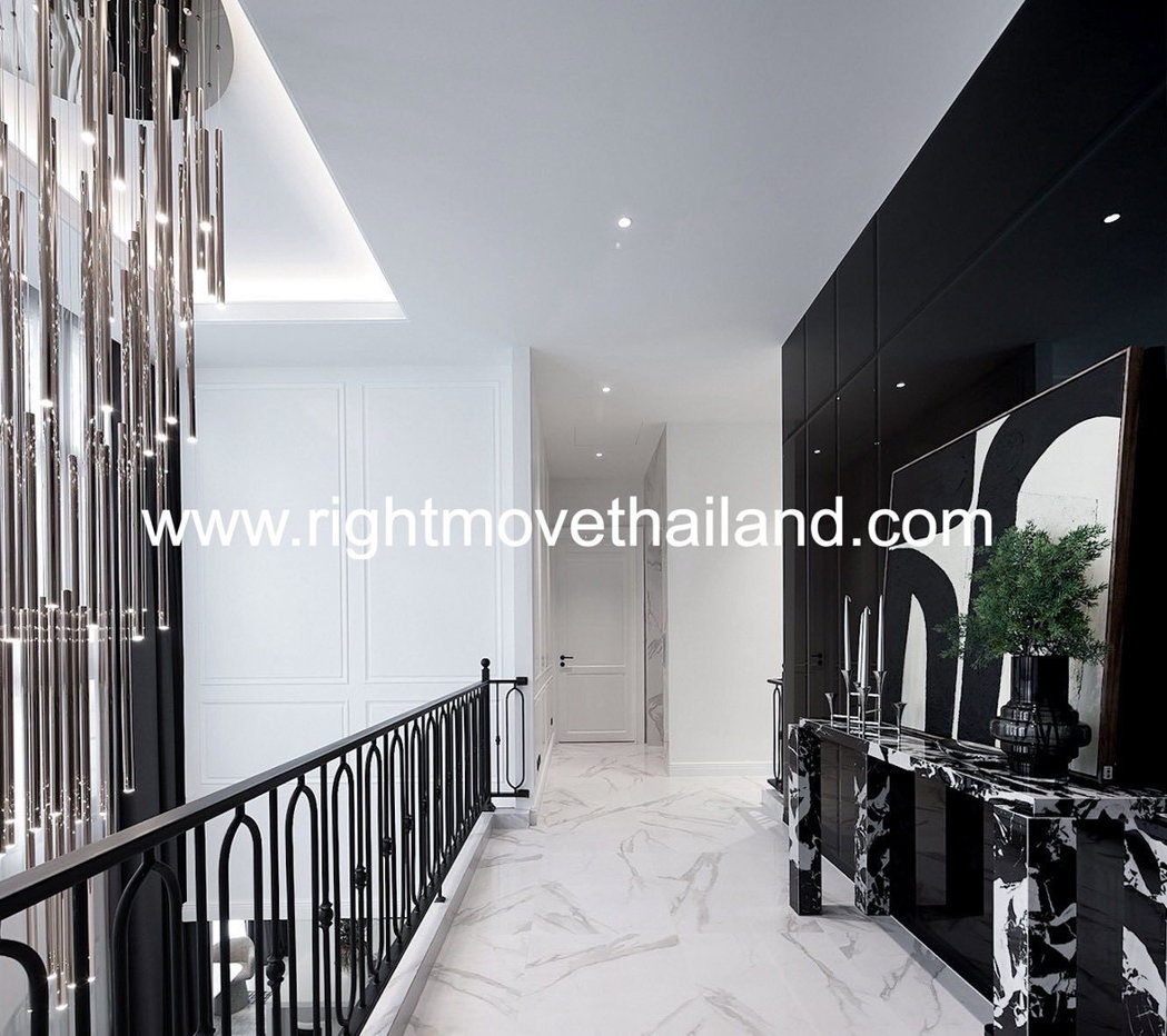 รูป HR681 Luxury Private Residence in the Heart of Ekkamai - รูปที่ 10/16