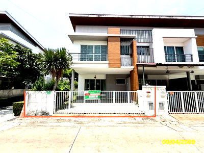 Townhouses for sale Rat Phatthana : TOWN HOUSE 27.1 Sq.w. Saphan Sung Bangkok for 2.9M