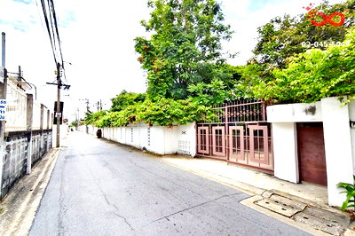 บ้านเดี่ยว ลาดพร้าวตอนกลาง โชคชัย 4 ลาดพร้าว 71 นาคนิวาส : ขายบ้านเดี่ยว 2 ชั้น 211 ตรว. ลาดพร้าว 64 ใกล้ MRT โชคชัย 4 