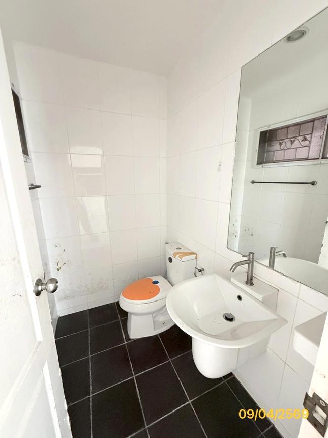 picture TOWN HOUSE 27.1 Sq.w. Saphan Sung Bangkok for 2.9M - 25/30