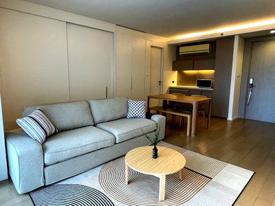 คอนโดให้เช่า : +++เช่าด่วน ++ * Mode Sukhumvit 61* 1 ห้องนอน 55 ตร.ม. พร้อมเข้าอยู่