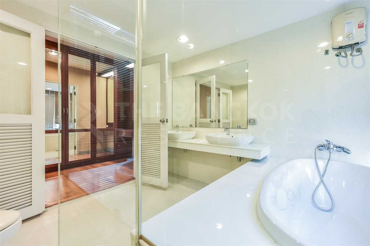 picture The Fine@River  Ultimate Luxury Lifestyle with Convenience - 7/10