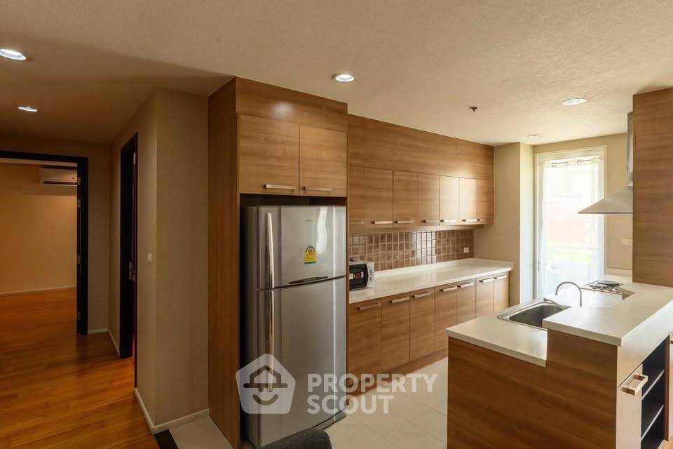 picture 2-BR Condo at Villa Sikhara Condominium close to Phrom Phong (ID 2918918) - 2/8