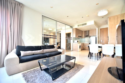 ขายคอนโด : 💎 ขายคอนโด The Emporio Place ใกล้ BTS พร้อมพงษ์ ราคาดีที่สุดในตึกแล้ว ✨