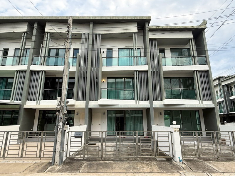 ทาวน์โฮมให้เช่า : 🏠 ให้เช่าบ้าน : Cherkoon Ratchapruek - Sathorn (เฌอคูน สาทร - ราชพฤกษ์)   รหัสทรัพย์ | 📌LNP-H1028