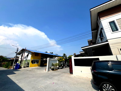 ที่ดิน ศูนย์ฝึกอบรม tot : ที่ดิน 287ตรว. พร้อมบ้านเดี่ยวแต่งหรู บ้านเช่า โกดัง ทำเล ซ.สามัคคี ติวานนท์ เลี่ยงเมืองปากเกร็ด