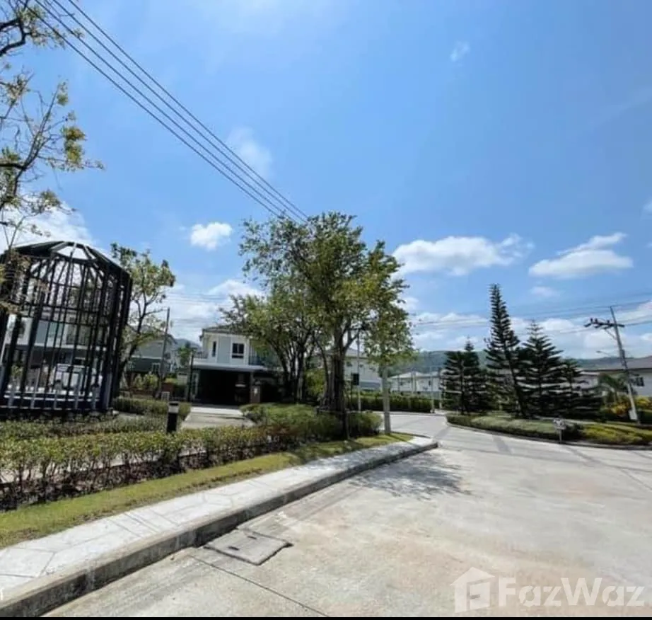 picture 4 Bedrooms, 2 Bathrooms with Office Space 1830966 - 9/25