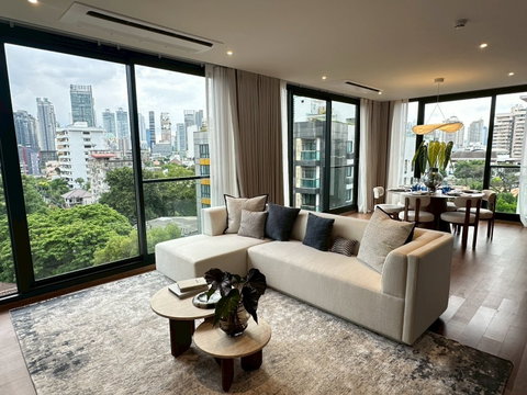 LTH15479 – Luxury Pet-Friendly Condo for Rent Thonglor | Exclusive City Lifestyle | Near BTS Thonglor | 220,000 THB | คอนโดหรูให้เช่า ทองหล่อ เลี้ยงสัตว์ได้ ทำเลพรีเมียม ใกล้ BTS ทองหล่อ