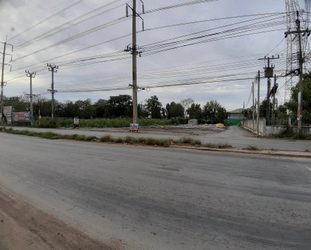 ให้เช่าที่ดินถมแล้ว 225 ตร.ว. บนถนนบางกรวย - ไทรน้อย ใกล้บิ๊กซี ซูเปอร์เซ็นเตอร์ ไทรน้อย นนทบุรี 