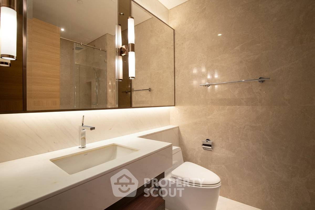 picture Studio Condo at Sindhorn Residence near BTS Ratchadamri (ID 1606956) - 5/6