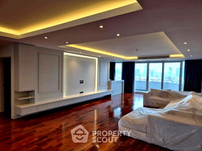 Condos for rent BTS Ekkamai : 4-BR Condo at La Cascade Condominium near BTS Ekkamai (ID 2920116)