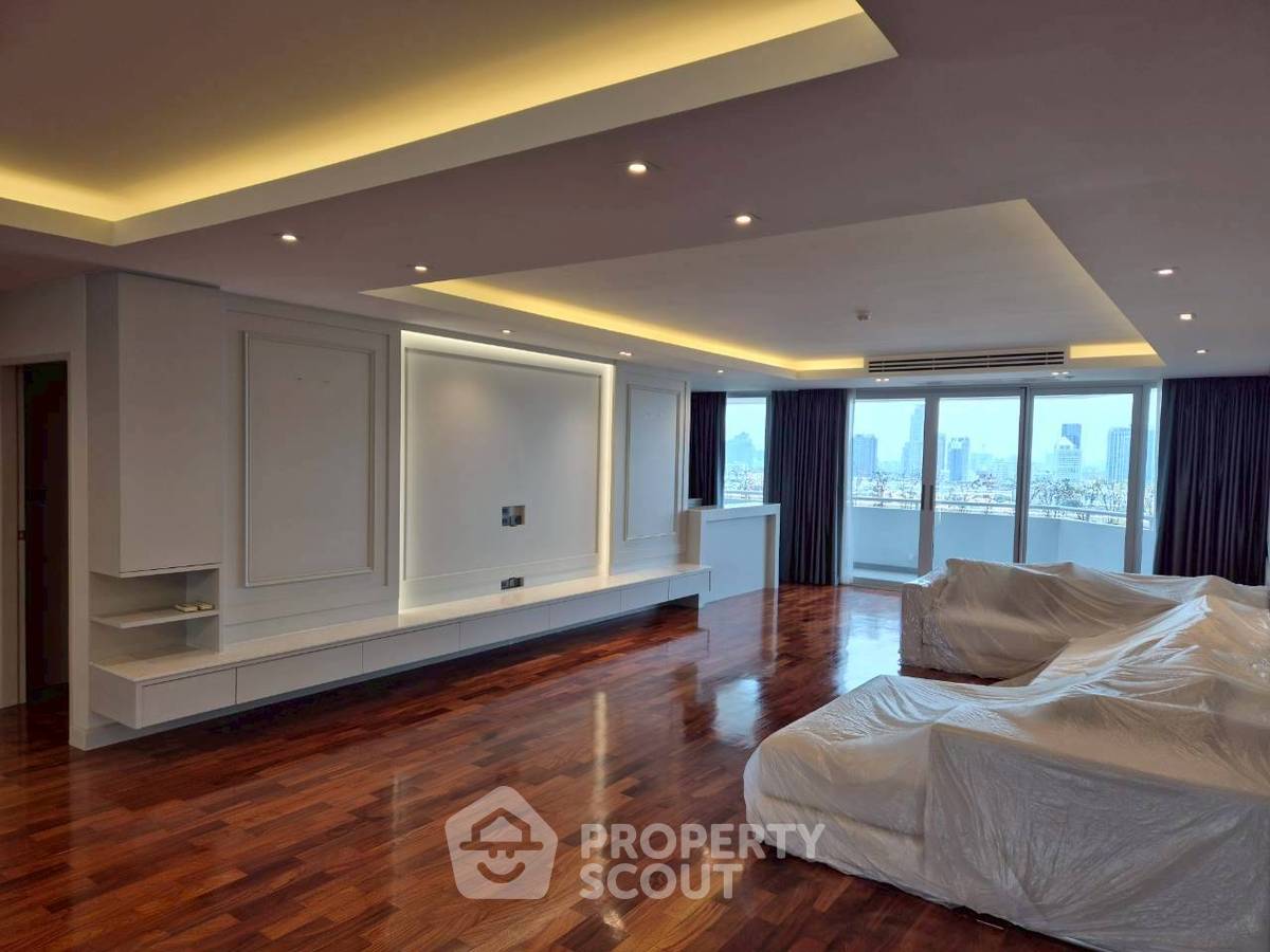 picture 4-BR Condo at La Cascade Condominium near BTS Ekkamai (ID 2920116) - 1/26
