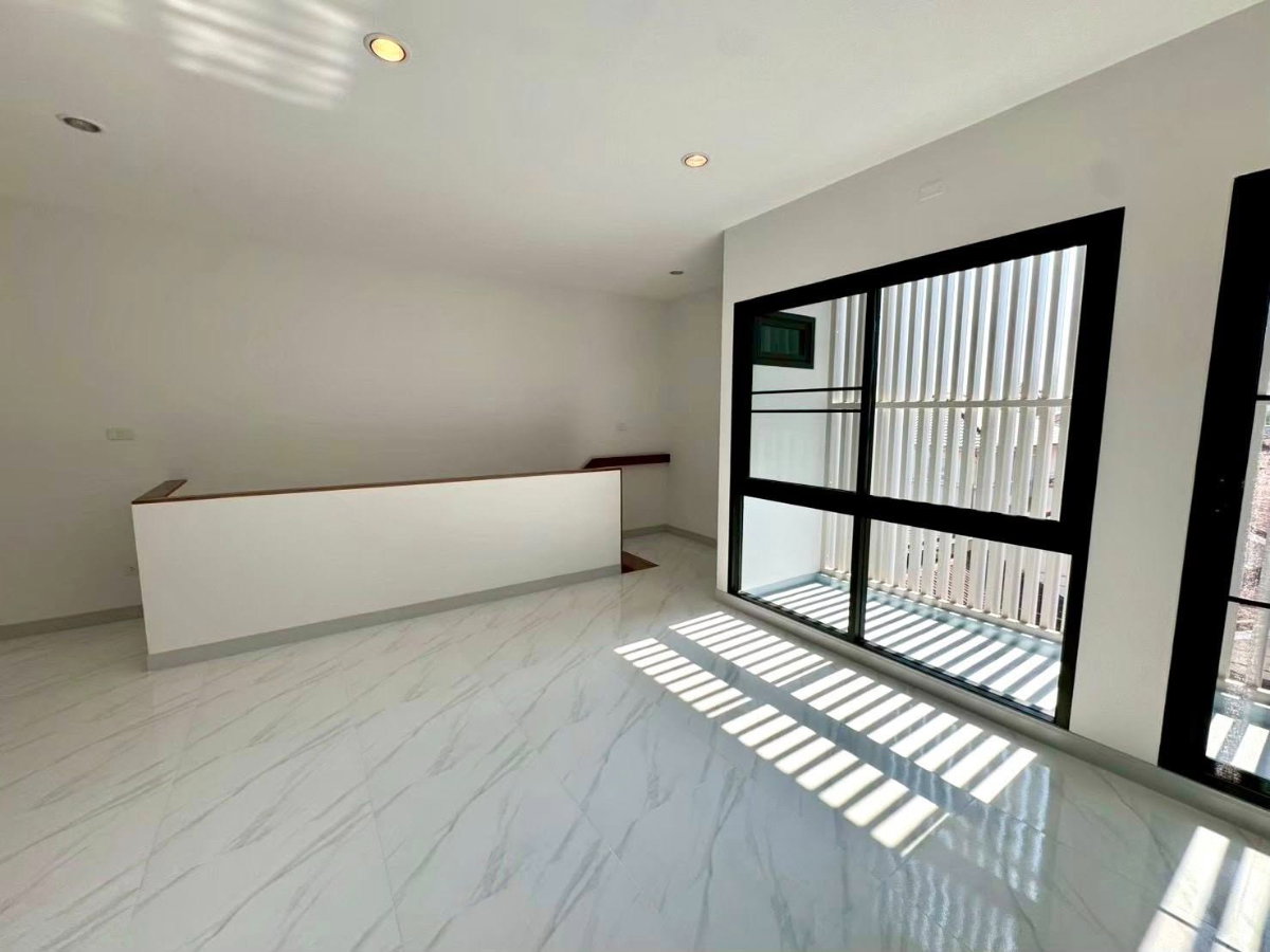 รูป WS7508 🏢✨ ให้เช่าโฮมออฟฟิศ บ้านแฝด 3 ชั้น ลาดพร้าว 87 เพียง 45,000 บาท/เดือน - รูปที่ 13/16