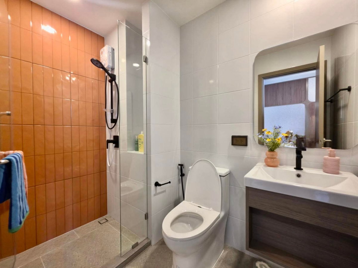รูป ​🎐ความสุขขนาดใหญ่ ในทำเลวิวทะเลที่ดีที่สุด เลือกห้องสวยก่อนใครที่ Origin Play บางแสน เริ่ม 2.39 ล้านบาทเท่านั้น✨️ 📞 093-1681685 / Line: @whitesand - รูปที่ 5/6