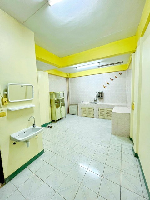 รูป ตรงข้าม เพชรเกษม55 ทาวน์โฮมให้เช่า 2 ชั้น 18 ตร.ว. MRTหลักสอง 1.5กม. 145 ตร.ม.3 นอน 2 น้ำ รพ.เกษมราษฎร์ บางแค 1.2 กม สาย 2 - รูปที่ 2/8
