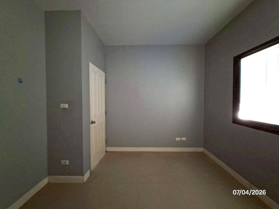 picture TOWN HOUSE 28.7 Sq.w. Lat Lum Kaeo Pathumthani for 2.2M - 20/36