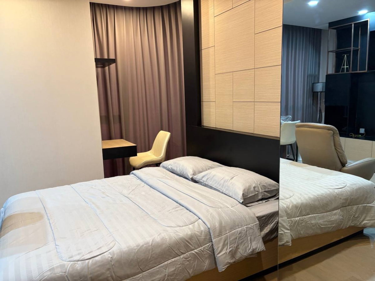 รูป Ashton Chula Silom【𝐒𝐄𝐋𝐋 & 𝐑𝐄𝐍𝐓】🔥ชีวิตในเมืองที่สมบูรณ์แบบ คอนโดหรูติดมหาวิทยาลัย และแหล่งธุรกิจ บิ้วอินจัดเต็ม🔥  ติดต่อไลน์ไอดี: @hacondo - รูปที่ 3/10