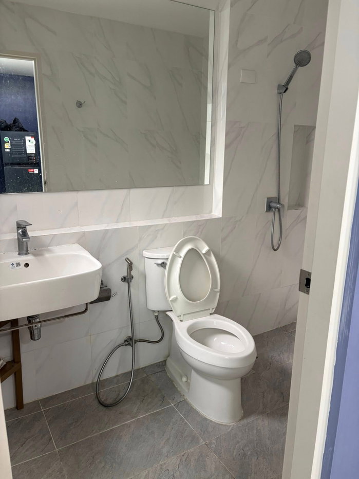 รูป 🏡✨ ให้เช่า ทาวน์โฮม 3 ชั้น — บ้านกลางเมือง พหลโยธิน–วิภาวดี ทำเลดี ใกล้ตลาดเซฟวันโก & สนามบินดอนเมือง - รูปที่ 8/12